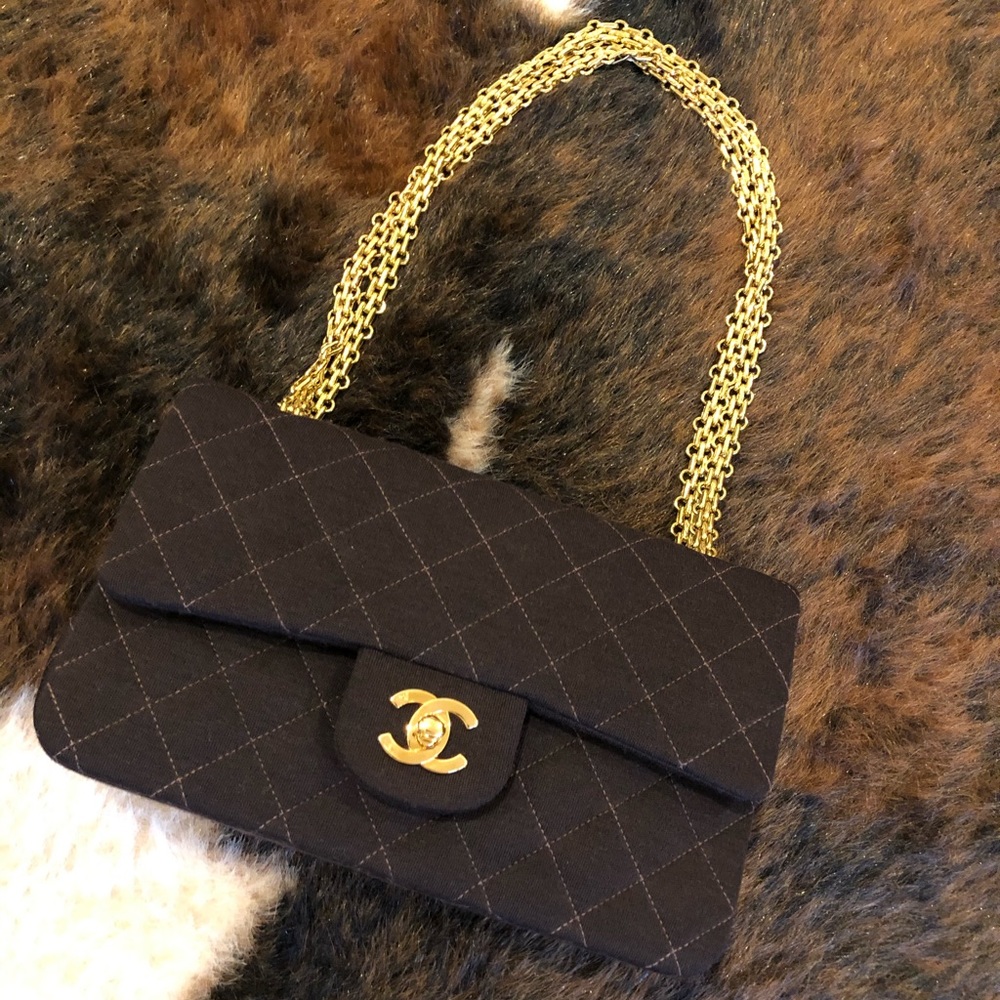 ❌Sold❌Vintage Chanel Small Jersey Flap